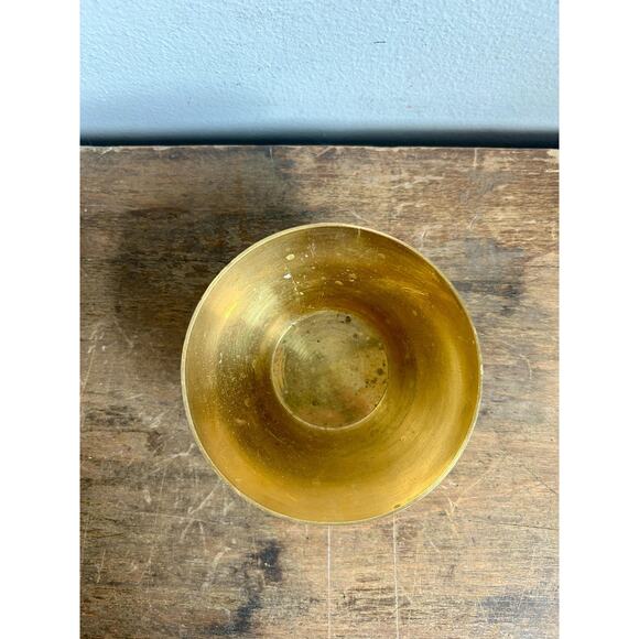 Vintage MCM Lidded Solid Brass Apple Bowl | Brass Decor | Bookcase Accent - Picture 5 of 7